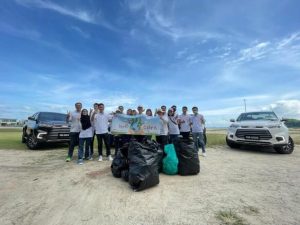 Beach Clean Up 1